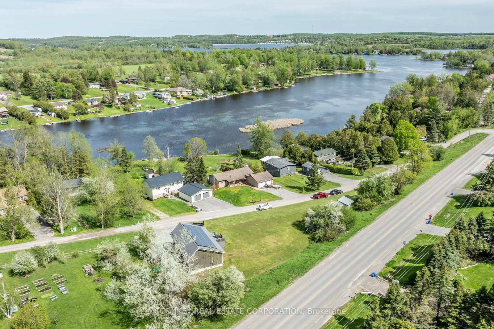 Detached House sold at 17 Bayview Drive, Kawartha Lakes, Ontario, K9J 6X3 - Emily - MLS: X13122376