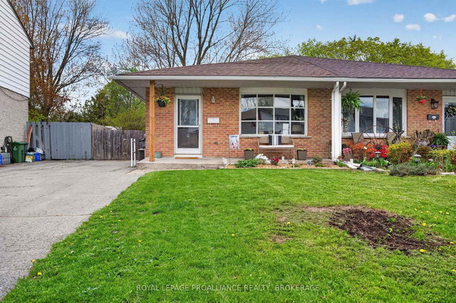 803 Grouse Crescent