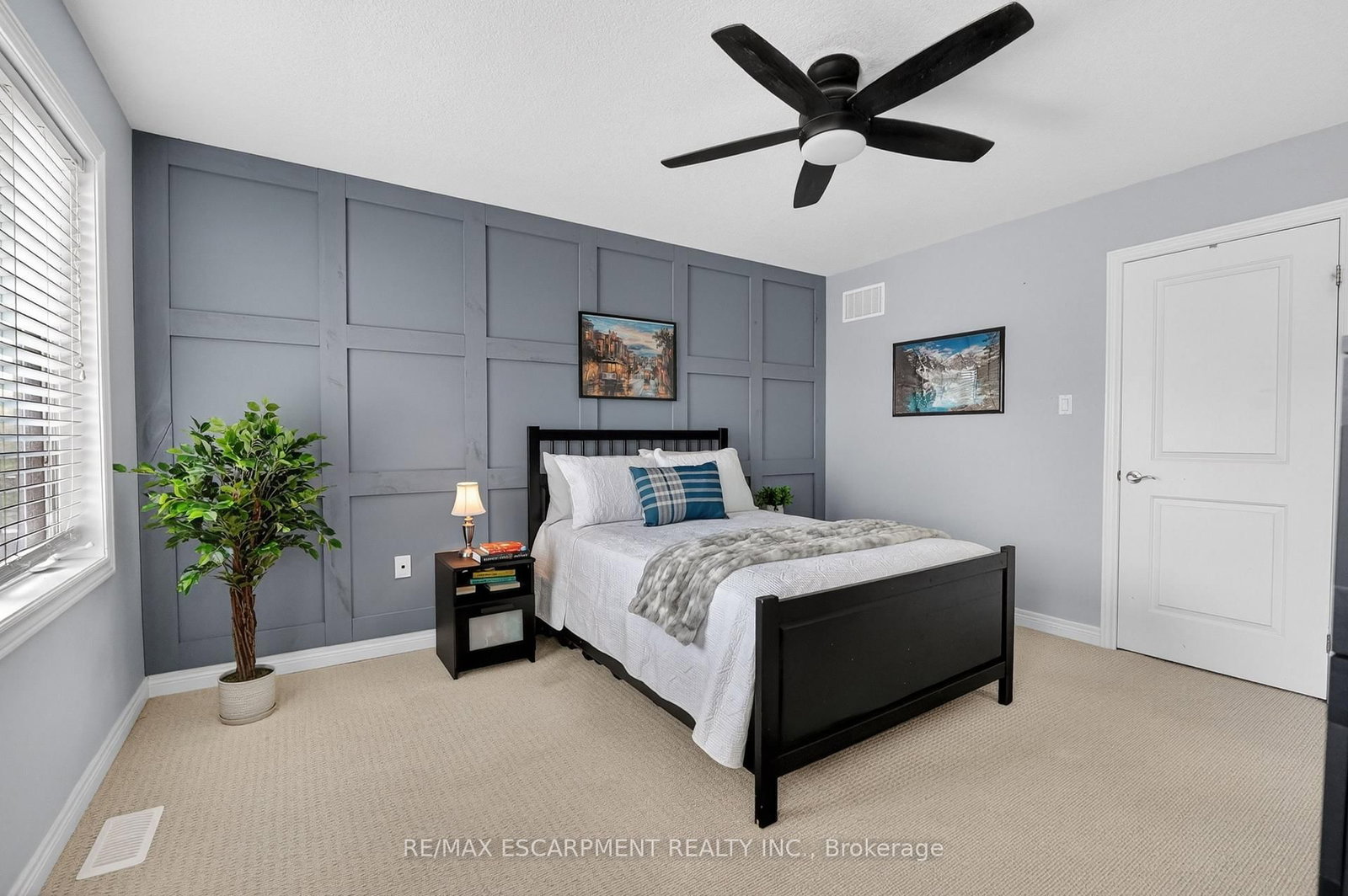 8 Lakelawn Road • #11 • Grimsby, ON photo 12