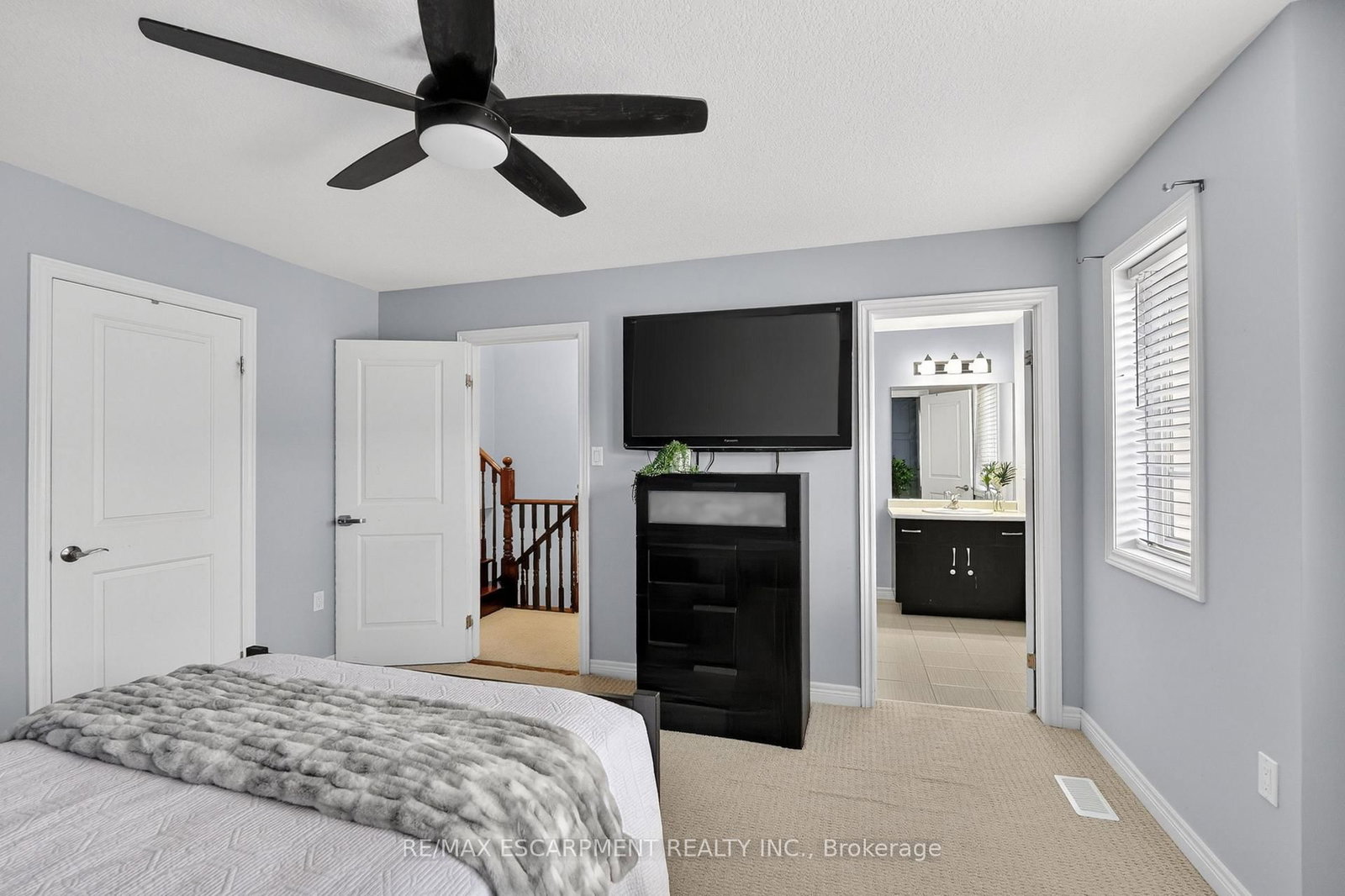 8 Lakelawn Road • #11 • Grimsby, ON photo 13