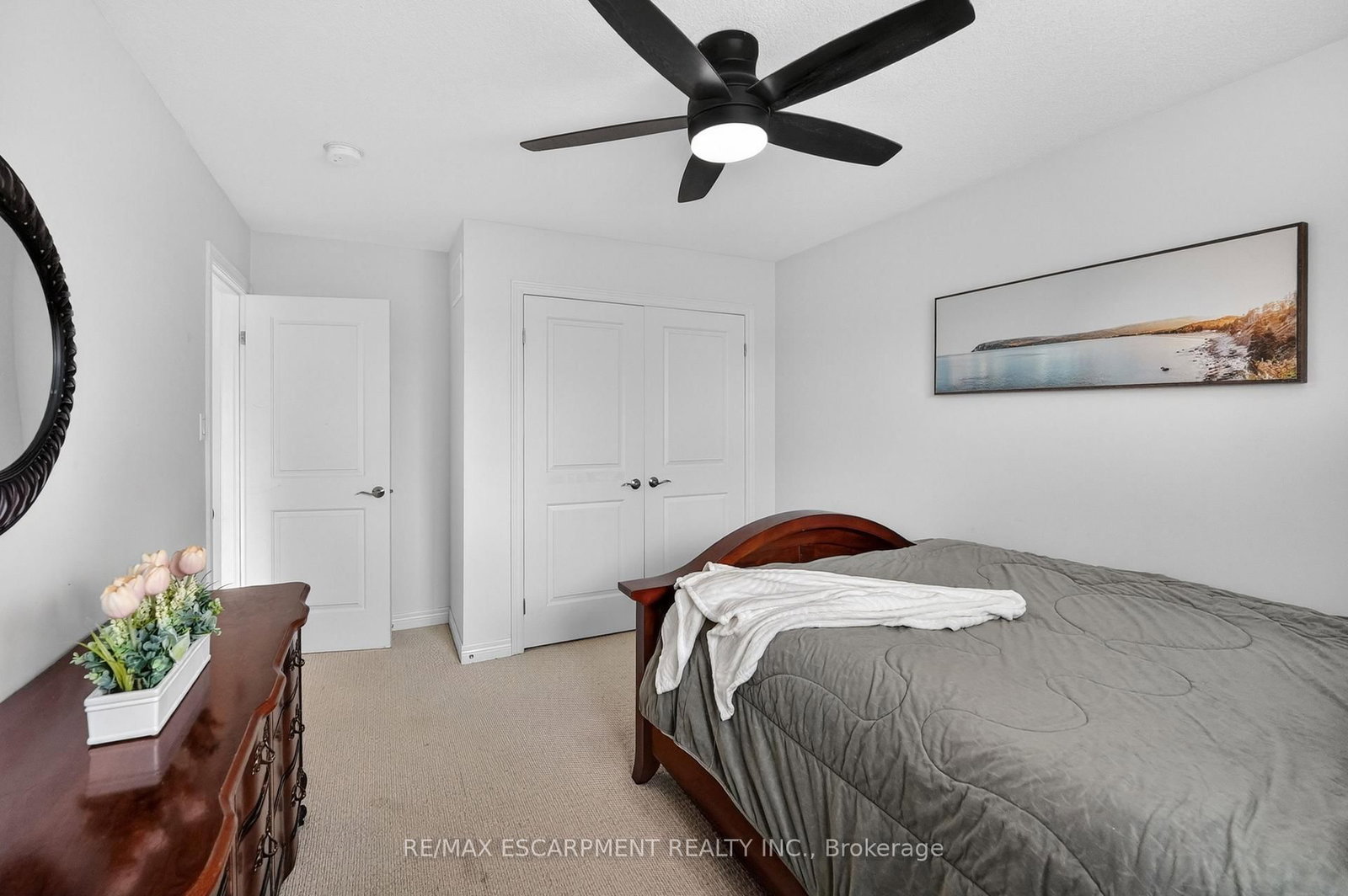 8 Lakelawn Road • #11 • Grimsby, ON photo 16