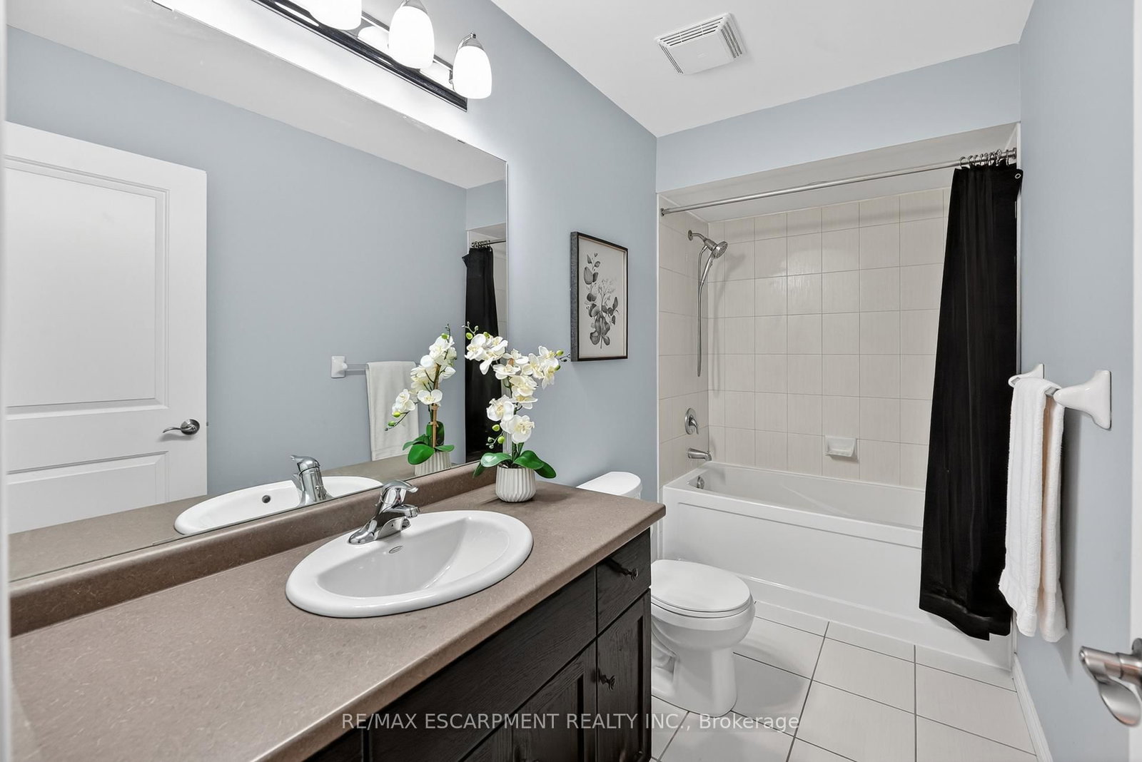 8 Lakelawn Road • #11 • Grimsby, ON photo 18