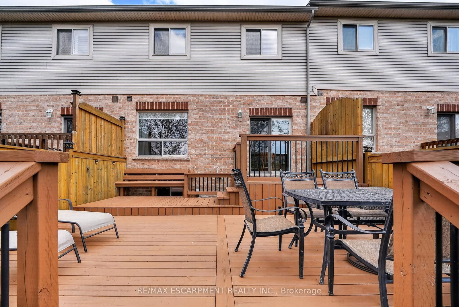 8 Lakelawn Road • #11 • Grimsby, ON photo 21