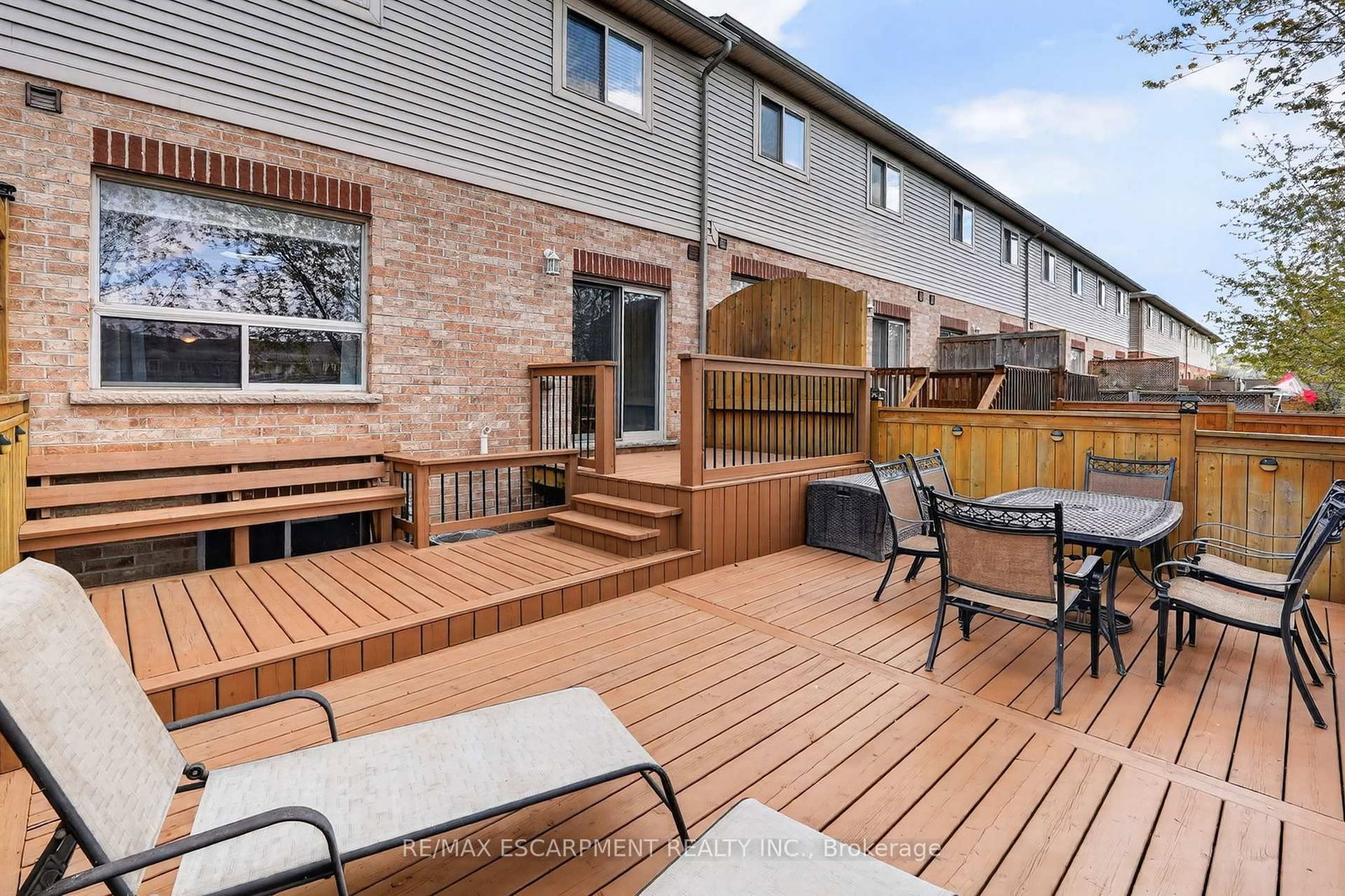 8 Lakelawn Road • #11 • Grimsby, ON photo 22