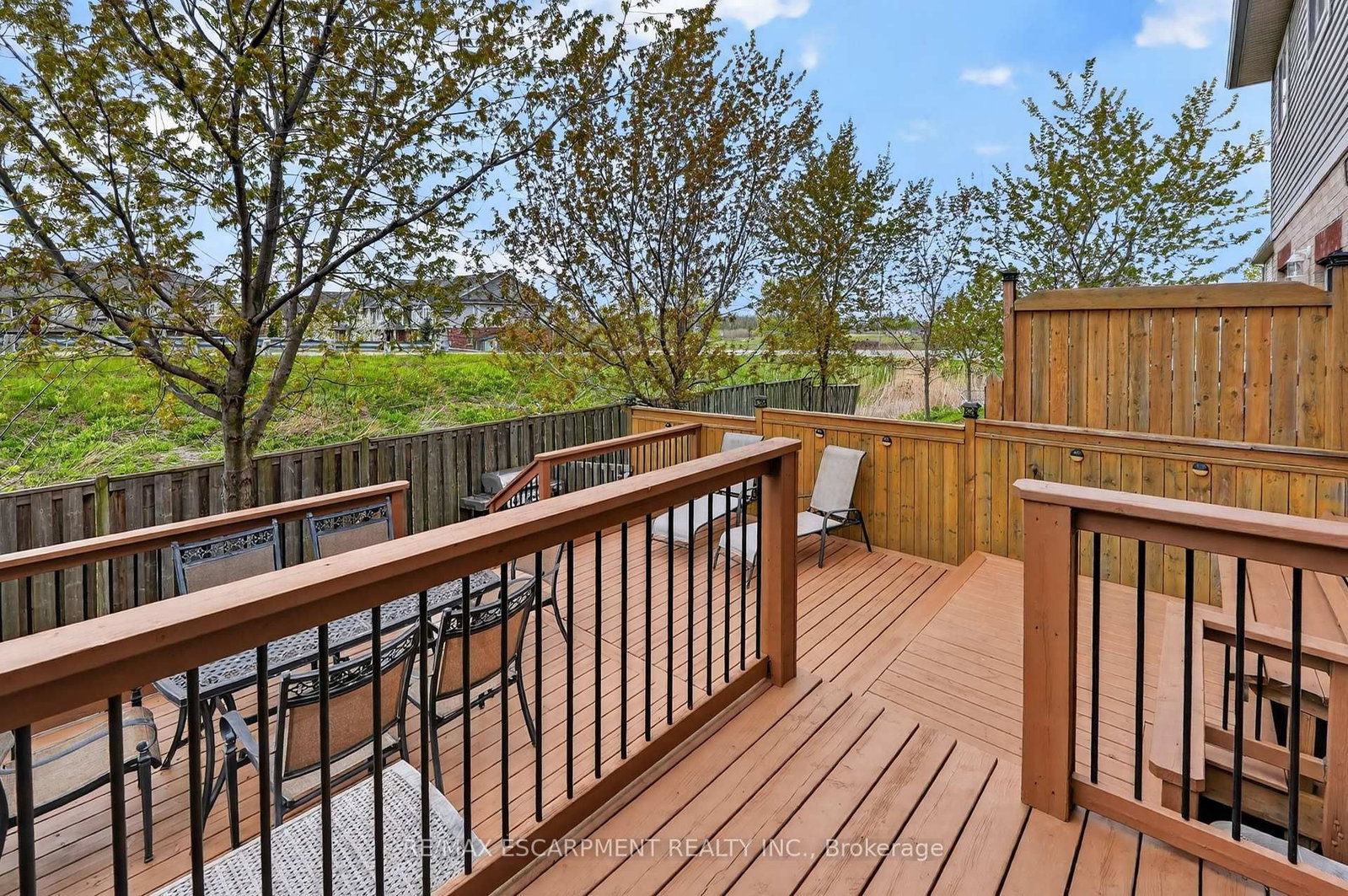 8 Lakelawn Road • #11 • Grimsby, ON photo 23
