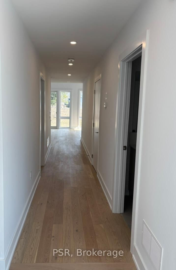 8 Baypoint Court - Photo 4