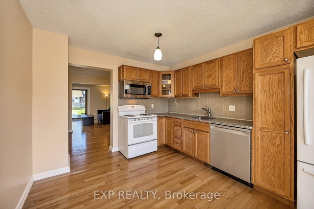 111 - 860 Cahill Drive W