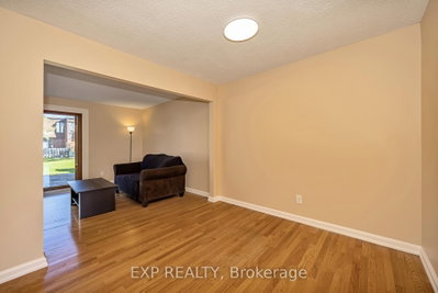 Unit 111 — 860 Cahill Drive W — photo 4