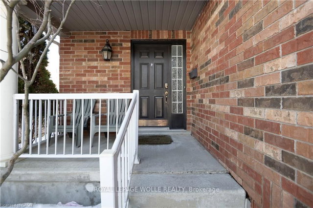 1 - 147 DUBRICK Crescent