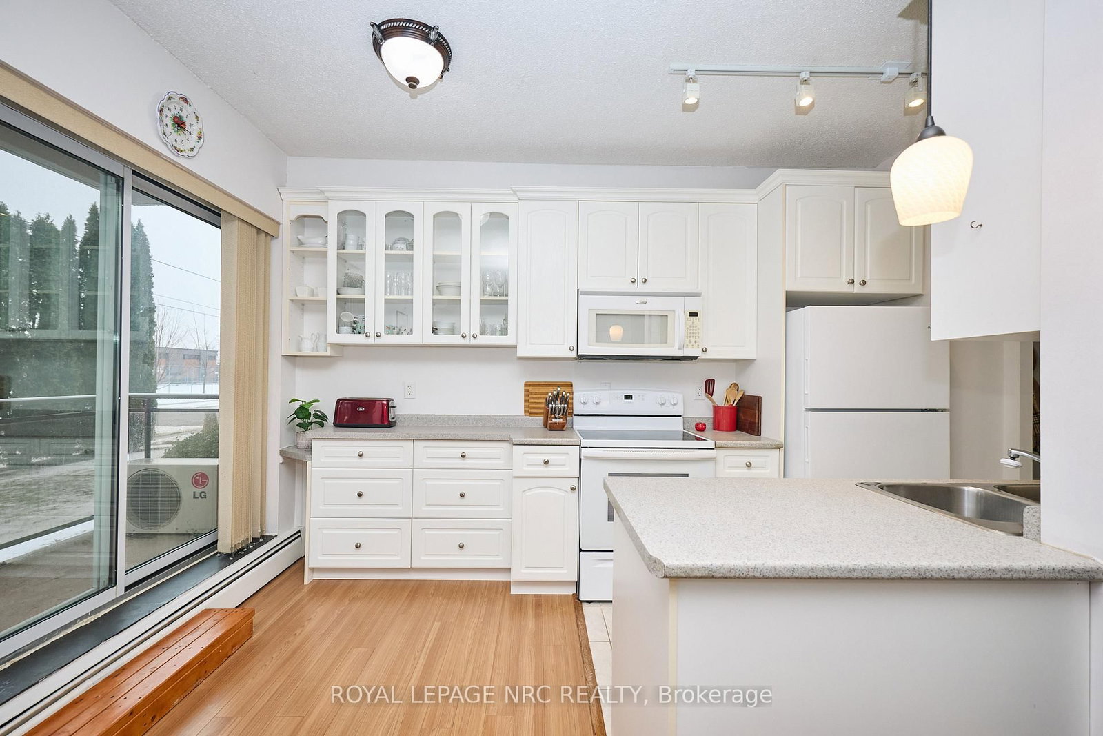 6390 Huggins Street, Unit 101 - Photo 2