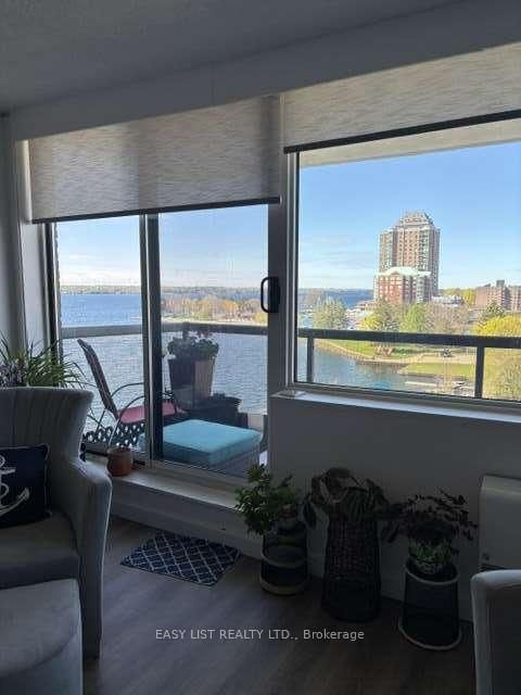808 - 55 Water Street E