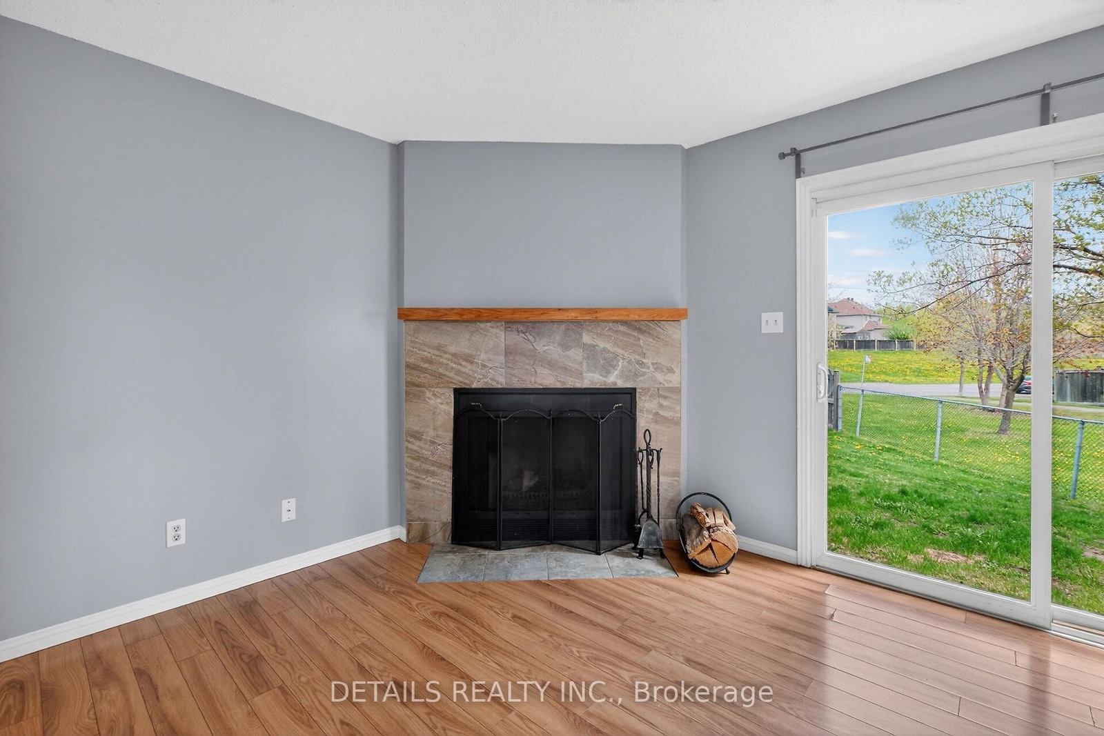 23 Clifford Private • #43 • Ottawa, ON photo 25