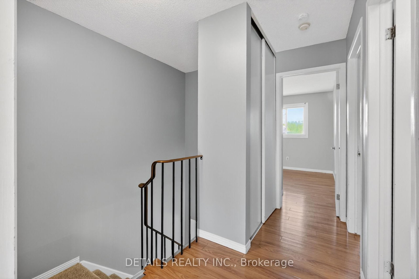 23 Clifford Private • #43 • Ottawa, ON photo 27