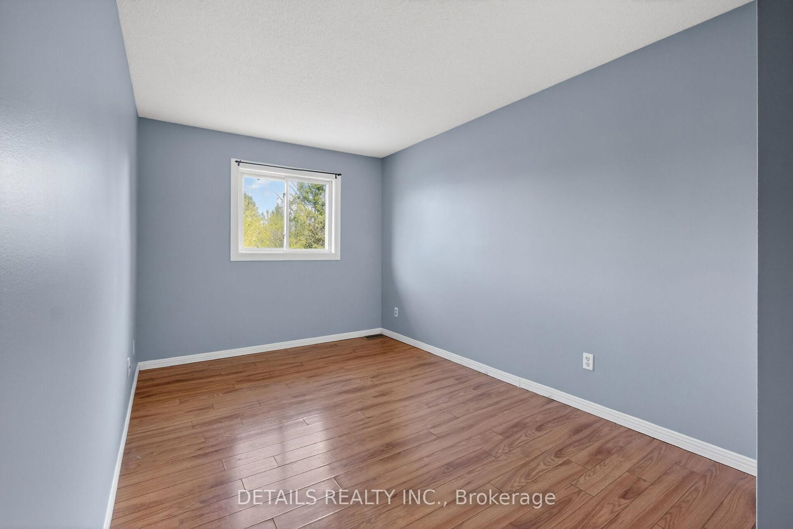 23 Clifford Private • #43 • Ottawa, ON photo 36