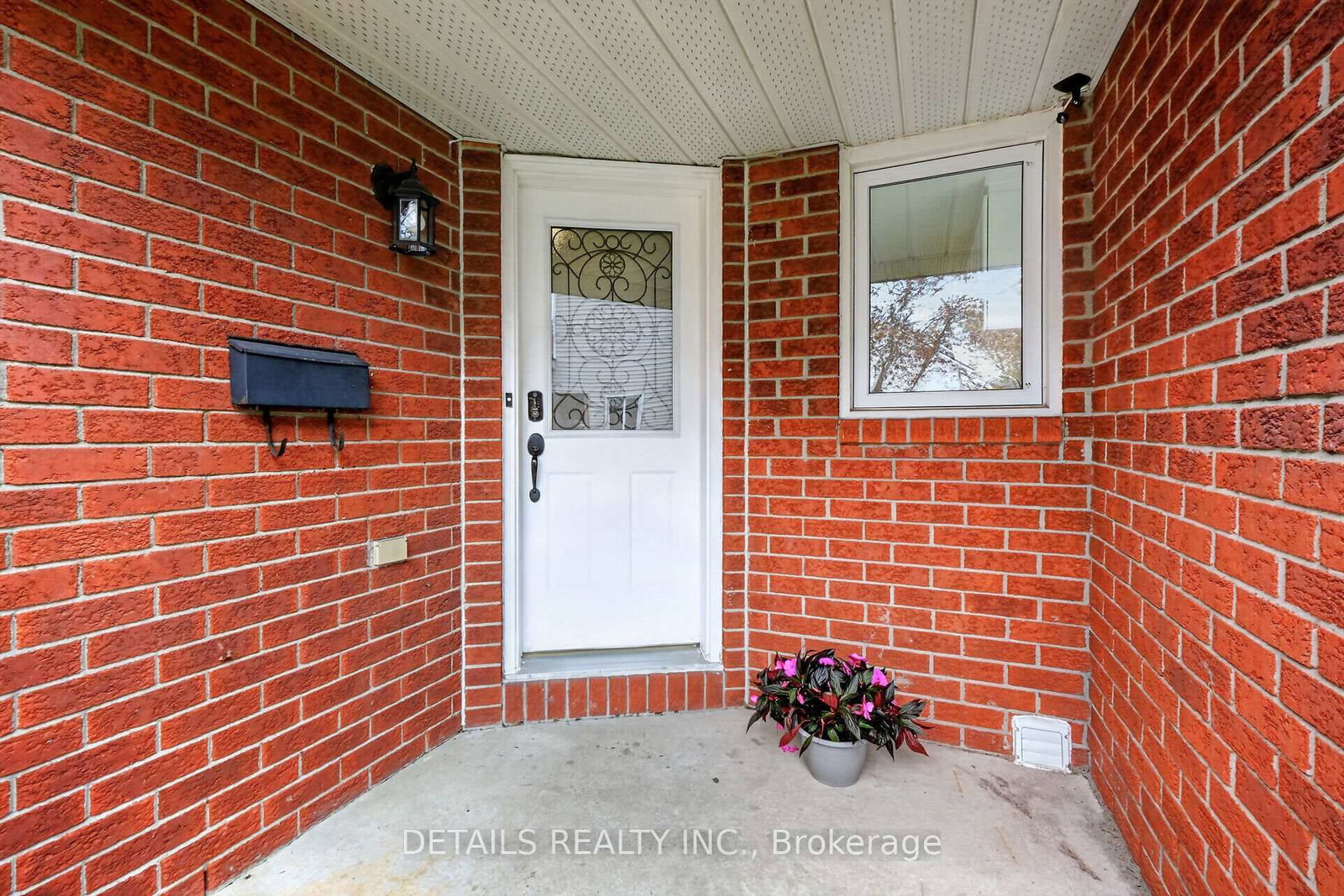 23 Clifford Private • #43 • Ottawa, ON photo 4