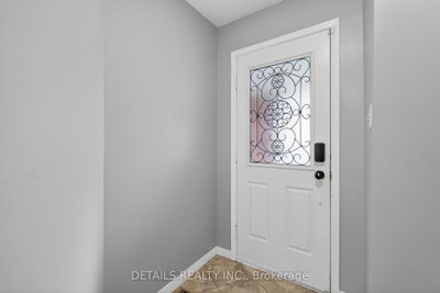 23 Clifford Private • #43 • Ottawa, ON photo 5