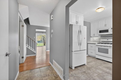 23 Clifford Private • #43 • Ottawa, ON photo 6