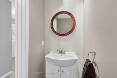 23 Clifford Private • #43 • Ottawa, ON photo 8