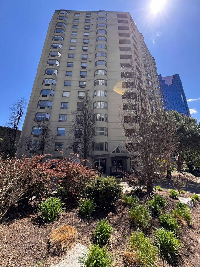1502 - 500 Talbot Street