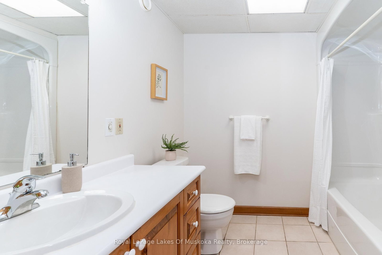 22 Duke Street • Muskoka Lakes, ON photo 25
