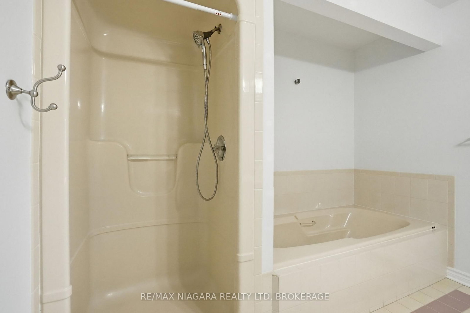 2720 Mewburn Road • #25 • Niagara Falls, ON photo 26