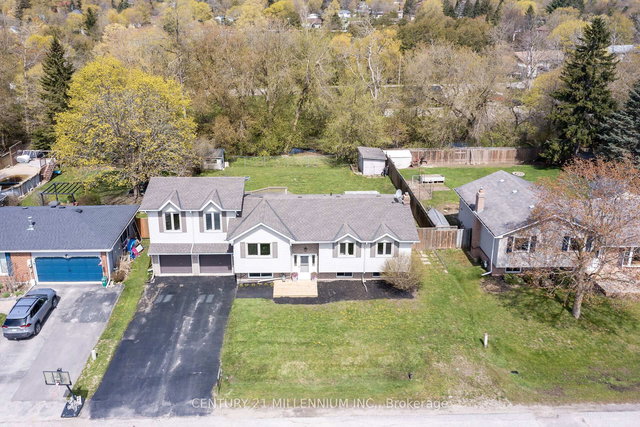 83 Douglas Crescent