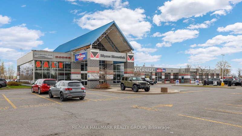 5791 Prince Of Wales Dr photo 3