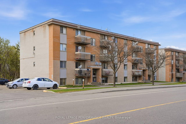 8 - 998 Cartier Boulevard