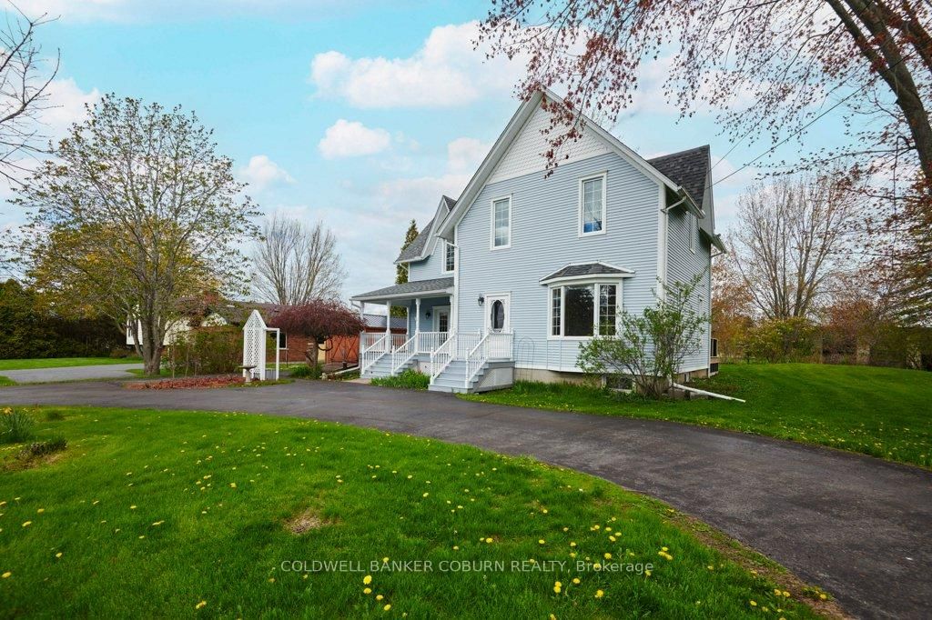 11719 Lakeshore Drive • South Dundas, ON photo 2