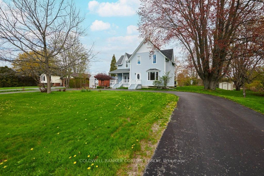 11719 Lakeshore Drive • South Dundas, ON photo 3