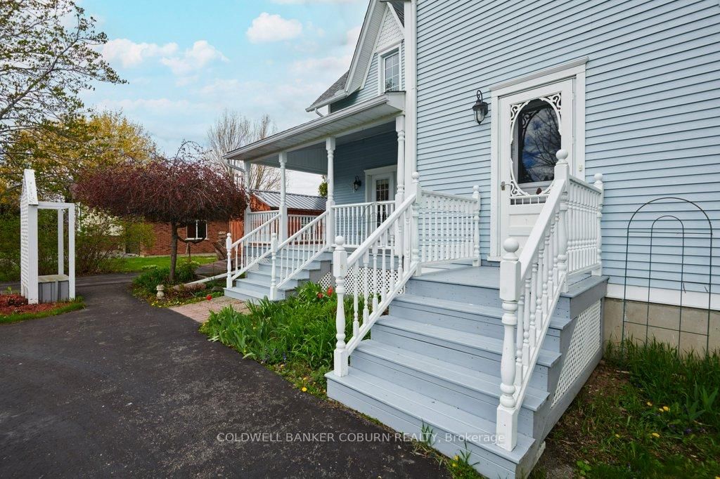 11719 Lakeshore Drive • South Dundas, ON photo 5