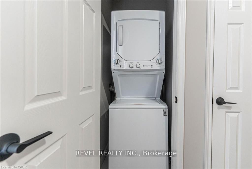 222 Kensington Avenue N • Hamilton, ON photo 16