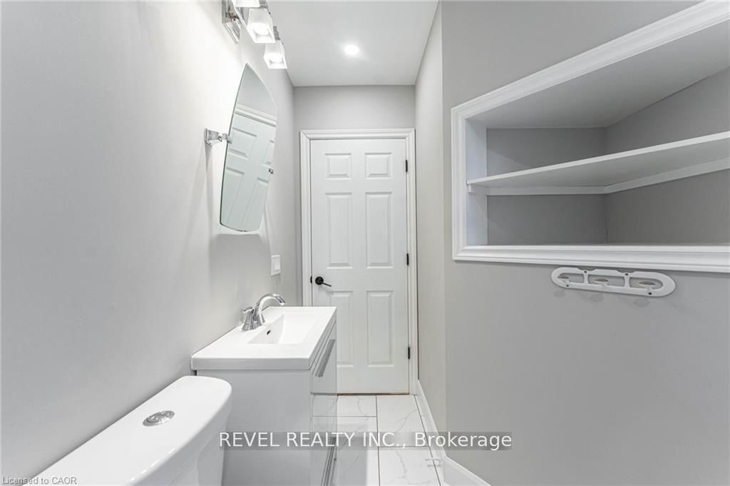 222 Kensington Avenue N • Hamilton, ON photo 29