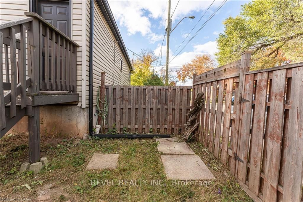222 Kensington Avenue N • Hamilton, ON photo 35
