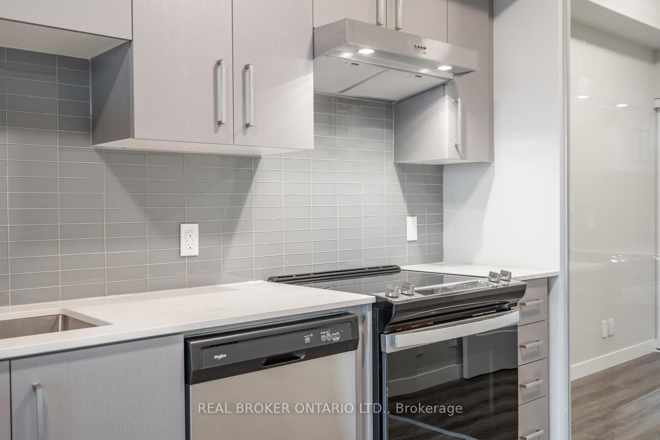 15 Queen Street S, Unit 906 - Photo 6
