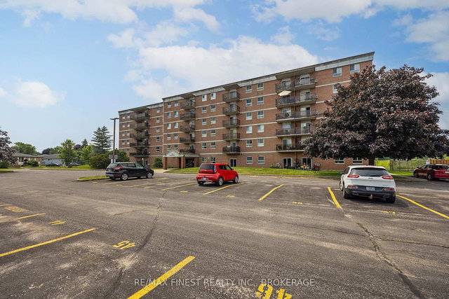 610 - 745 Davis Drive