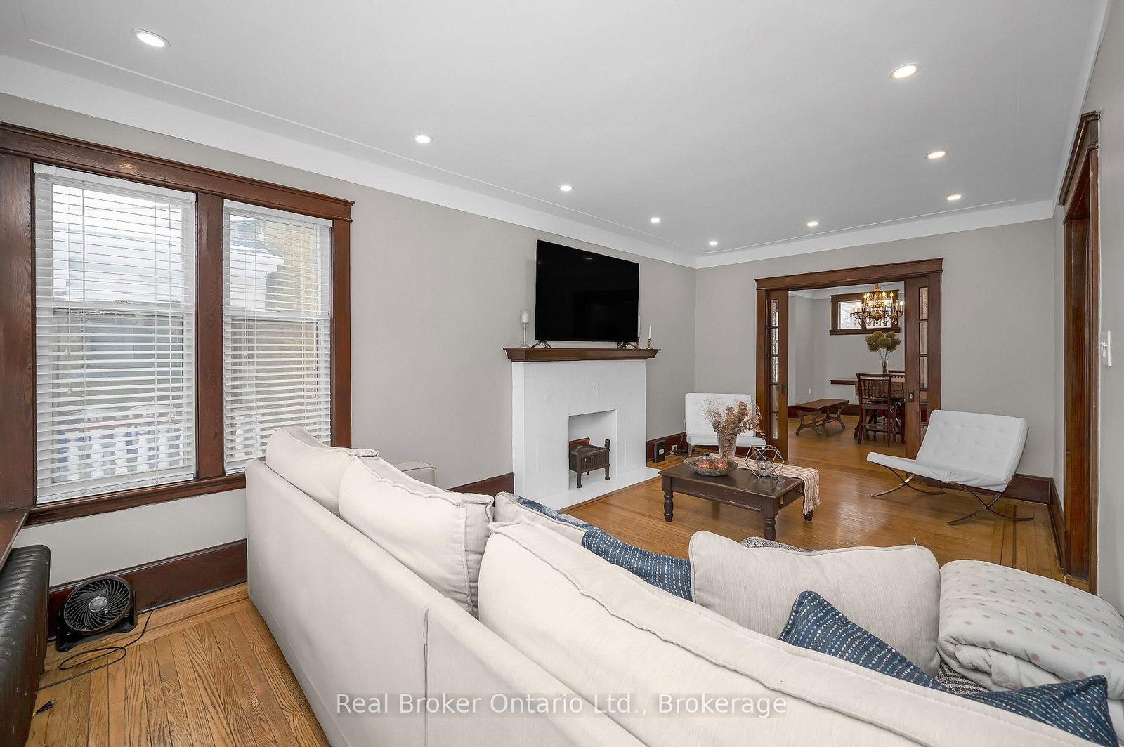 Detached House for sale at 77 Proctor Boulevard, Hamilton, Ontario, L8M 2M5 - Gibson - MLS: X13123710