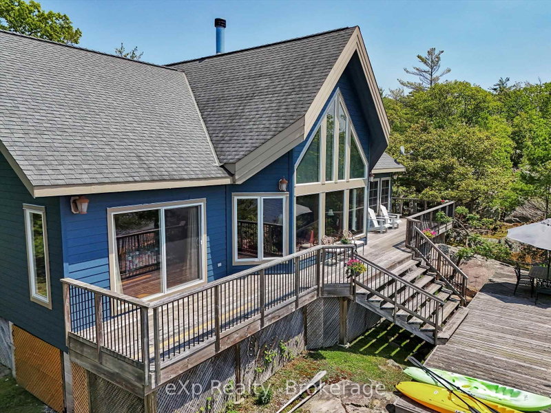 6646 1040LittleBeausoleil Island
