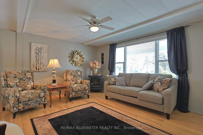 101 Shannon Boulevard • South Huron, ON photo 4
