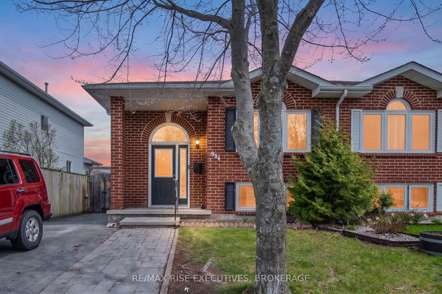 984 Waterbury Crescent