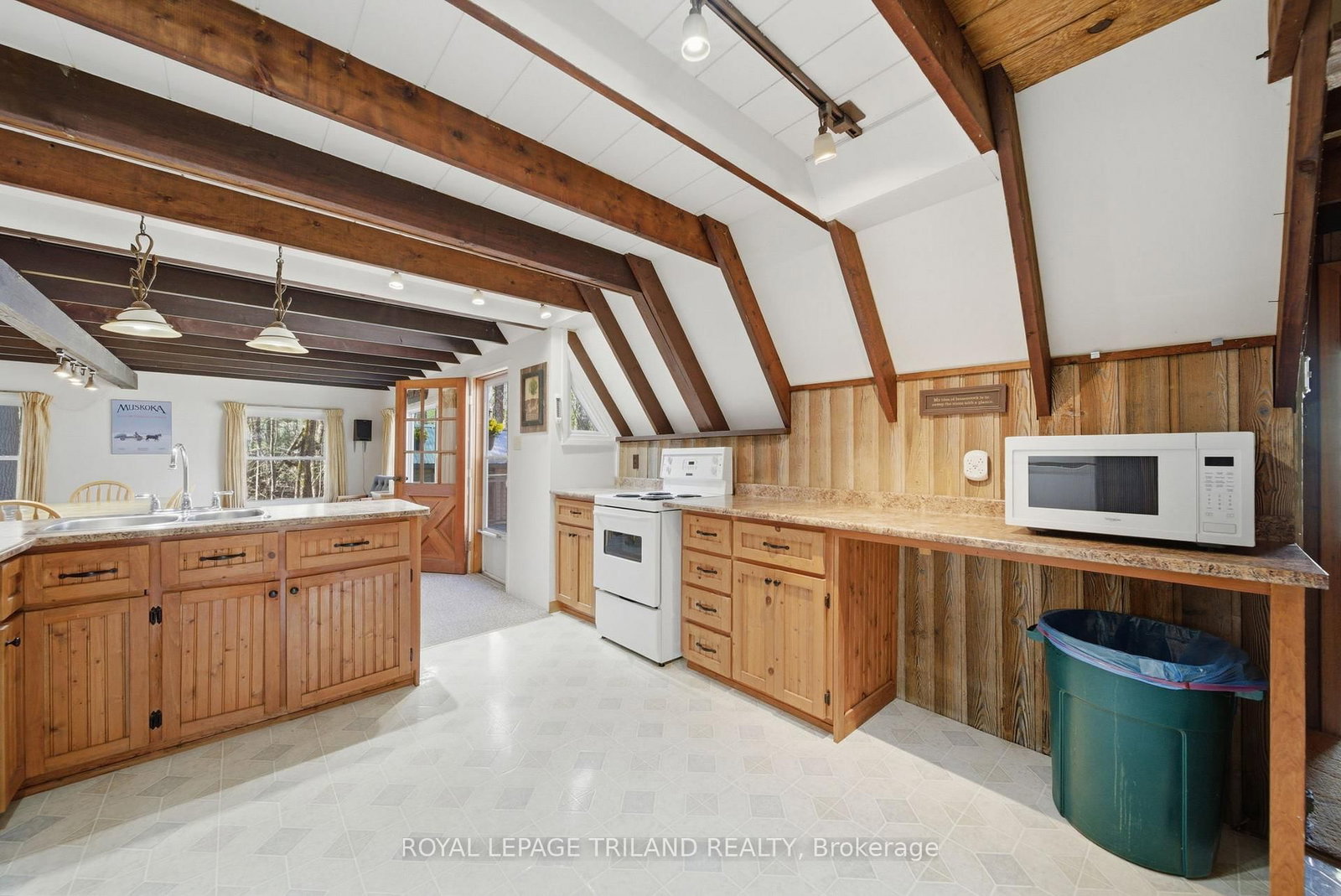 1003 Chippawa Lane • Gravenhurst, ON photo 13