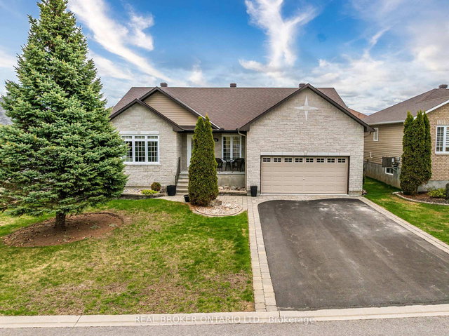 135 Dr Bach Street