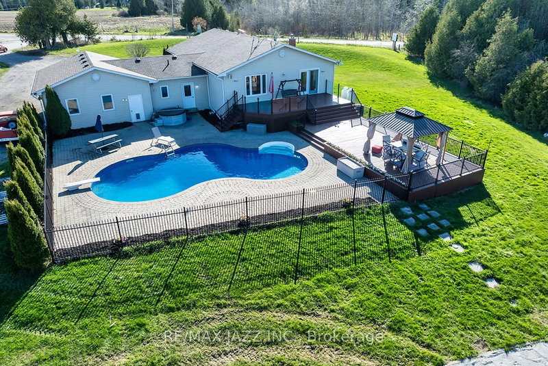 3 Royal Oak Rd, Kawartha Lakes, Ontario