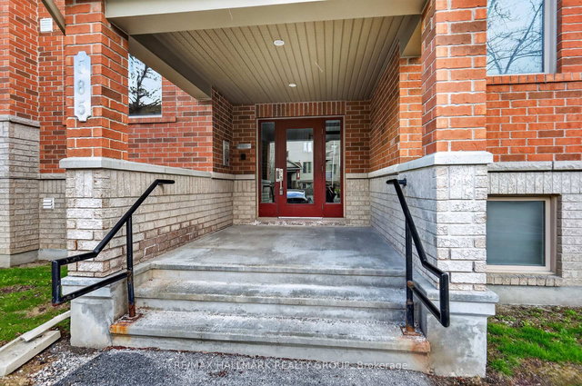 3 - 585 Stonefield Private