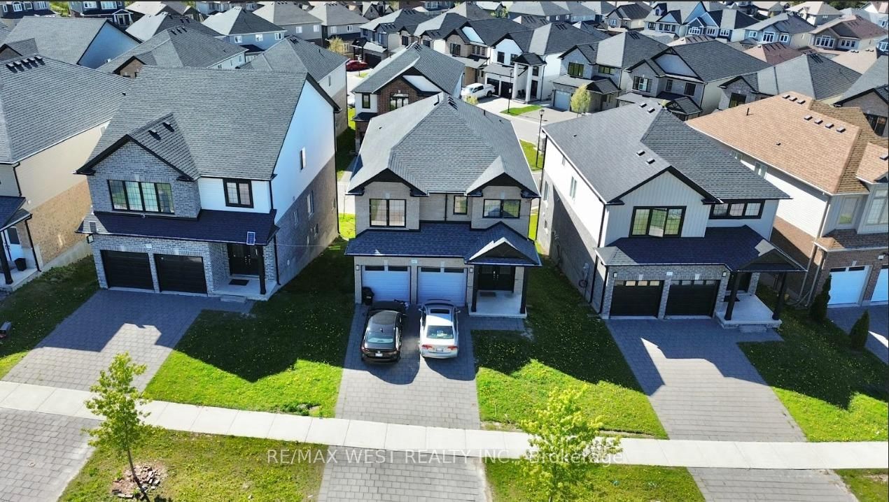 2607 Sheffield Boulevard, London South