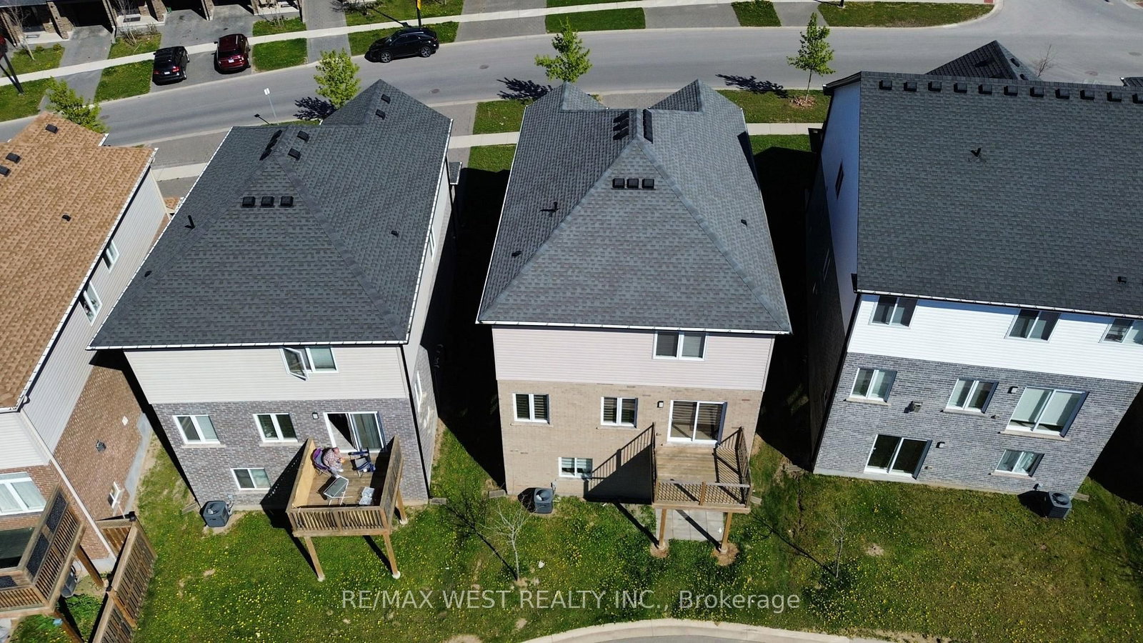 2607 Sheffield Boulevard - Photo 40
