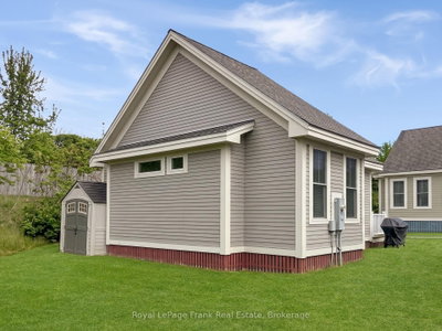 26 Meadow View Lane • #13 • Prince Edward County, ON photo 3