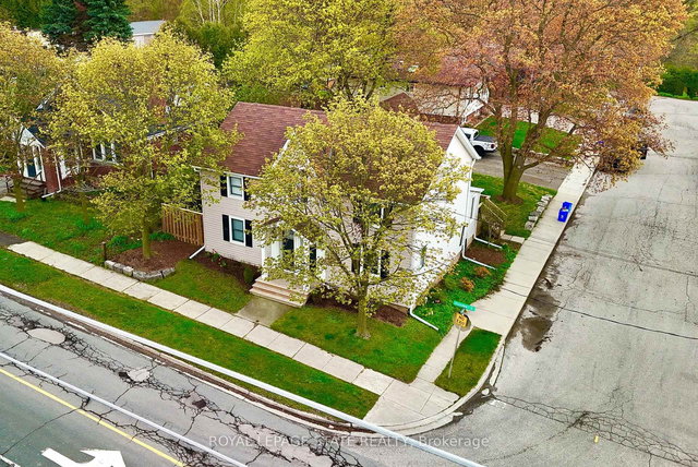358 Dundas Street E