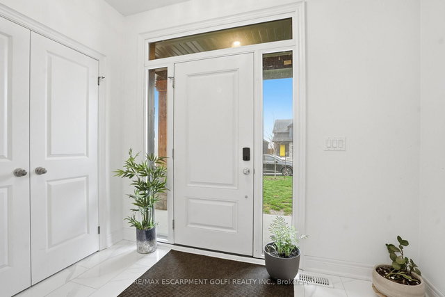 1049 Kettle Court