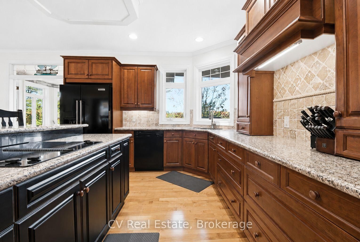 1060 S Sunset Bay Rd • Gravenhurst, ON photo 23